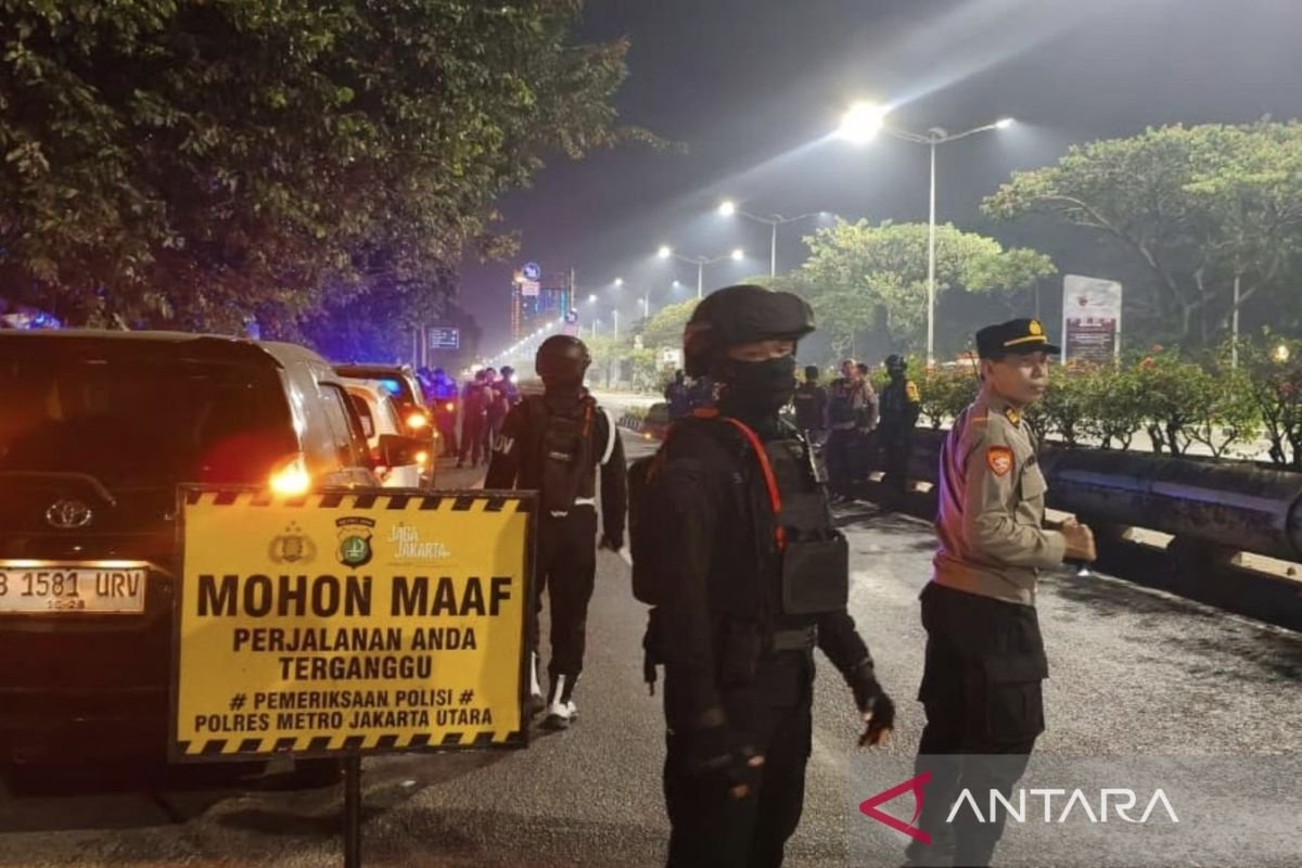 Polda Metro Jaya amankan enam pemuda pada patroli pada Ibukota Utara