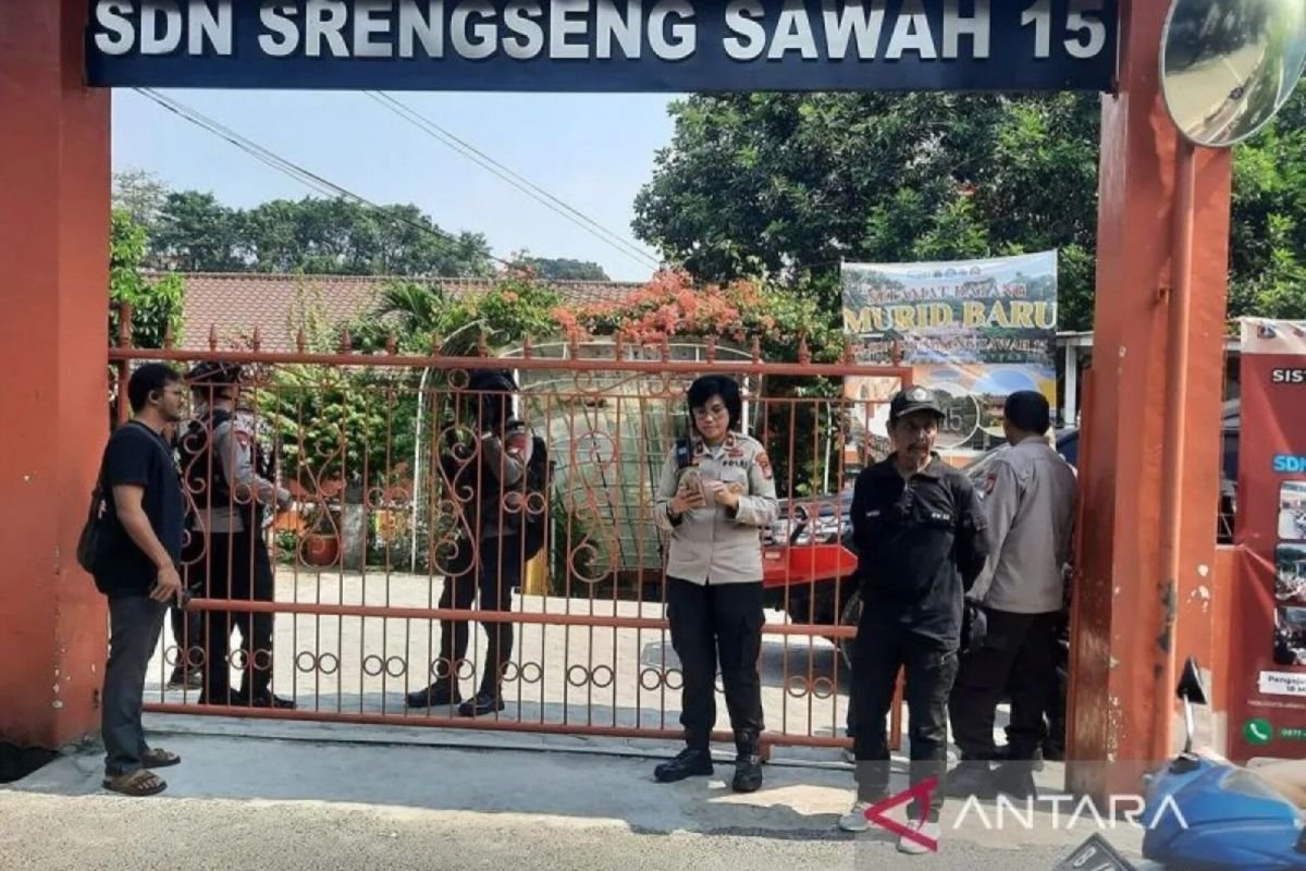 Peneror bom pada di SDN Srengseng Sawah disebut sempat antar anak sekolah