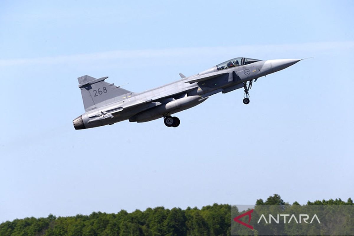 Inggris, Swedia akan pasok 16 jet tempur Gripen ke negara negeri Ukraina