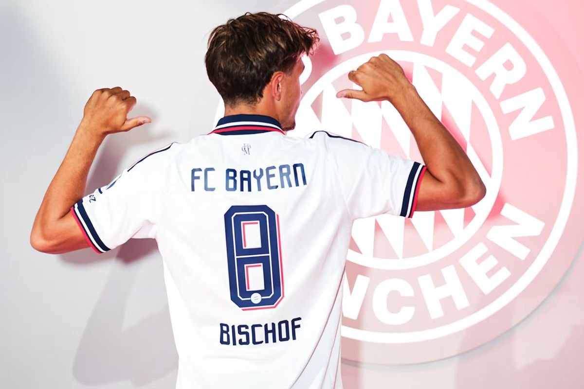 Tom Bischof ambil alih nomor punggung 8 pada Bayern Muenchen