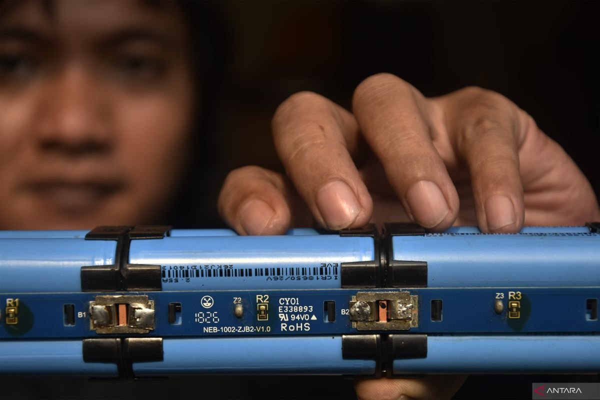 Hal ini komponen asal-mula juga menyavoid elemen penyimpan daya lithium sanggup jadi meledak
