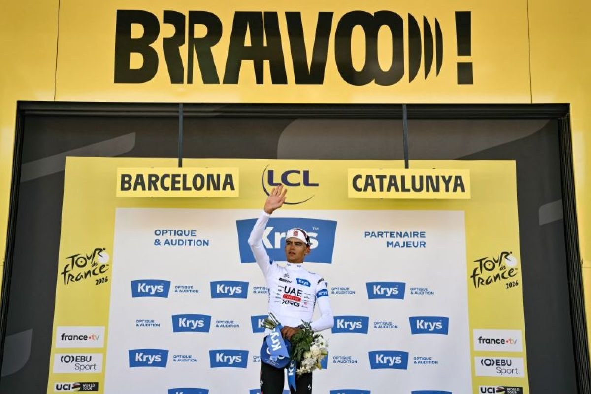 Isaac Del Toro menangi etape kedua Tour de France 2026