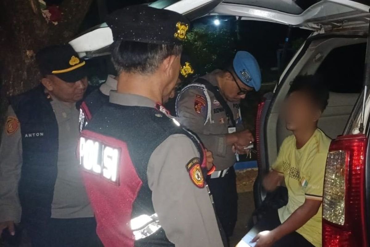 Polisi tangkap dua pria bawa narkoba pada razia di Cengkareng