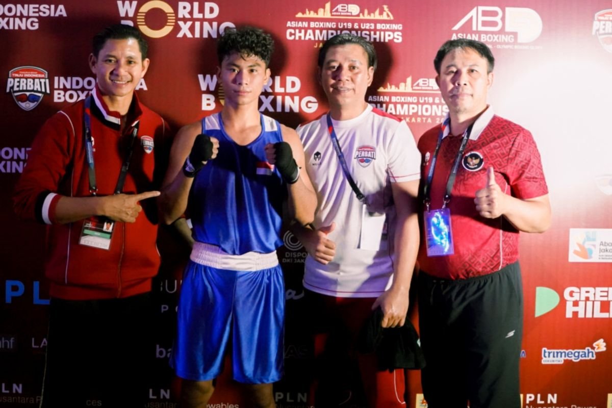 Joshua kemudian Viktor tertahan ke semifinal Kejuaraan Tinju Asia