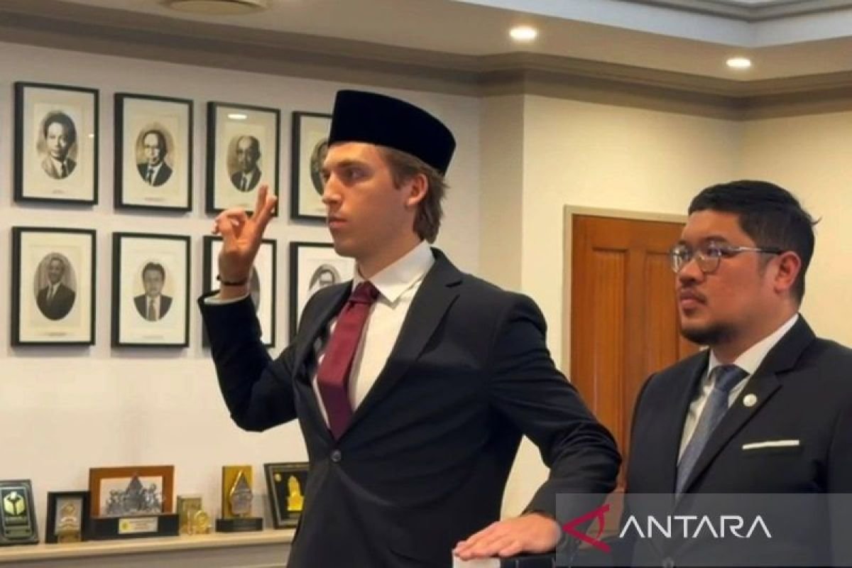 Vickery resmi jadi WNI, Presiden titip mimpi Piala Bumi 2030