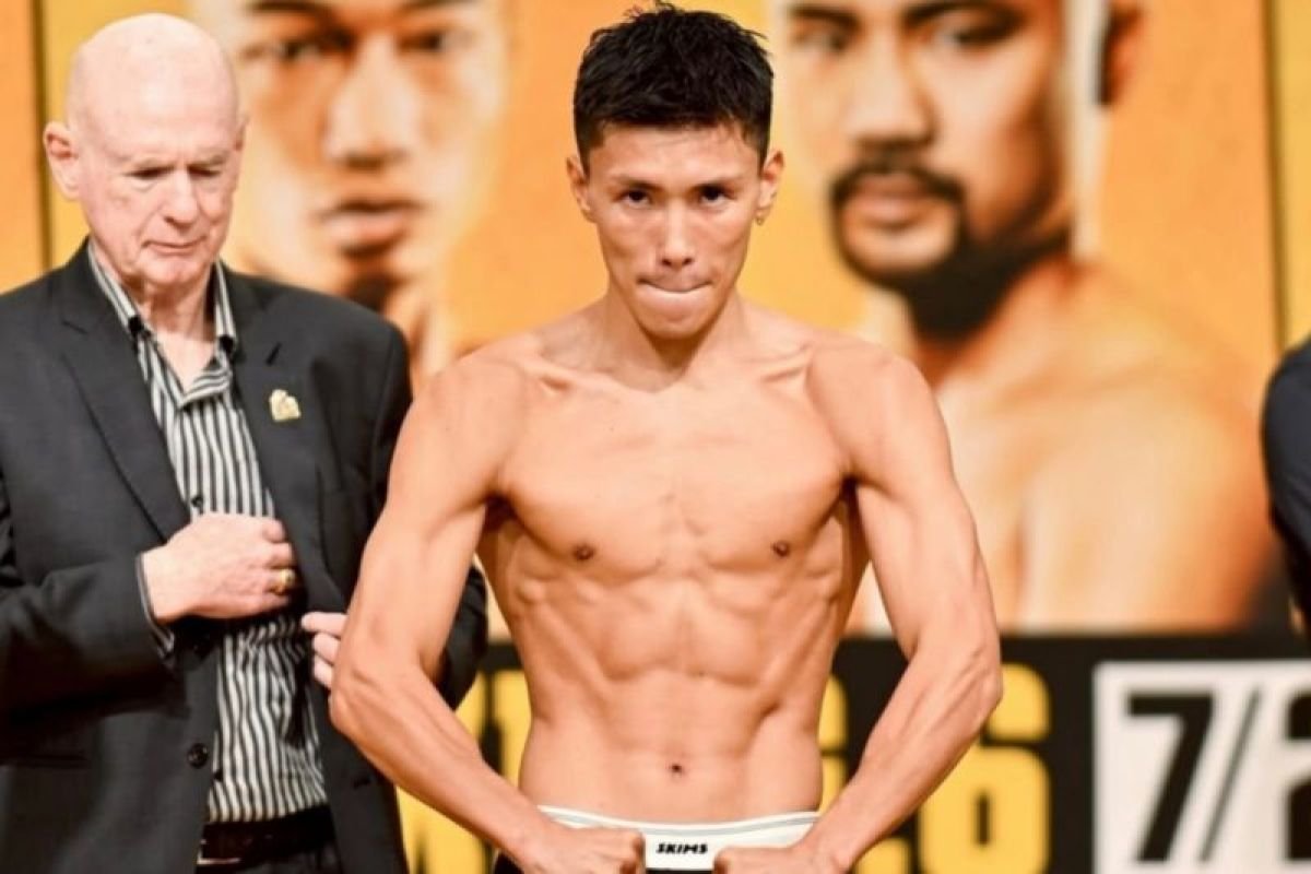 Iwata pertahankan sabuk WBC pasca balik TKO Badillo