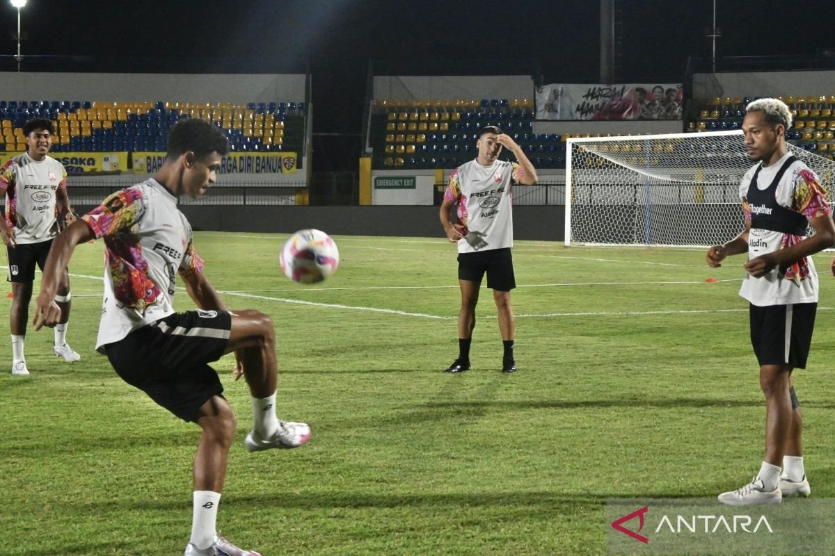 Persis Solo fokus kembali keadaan fisik pemain pada latihan perdana