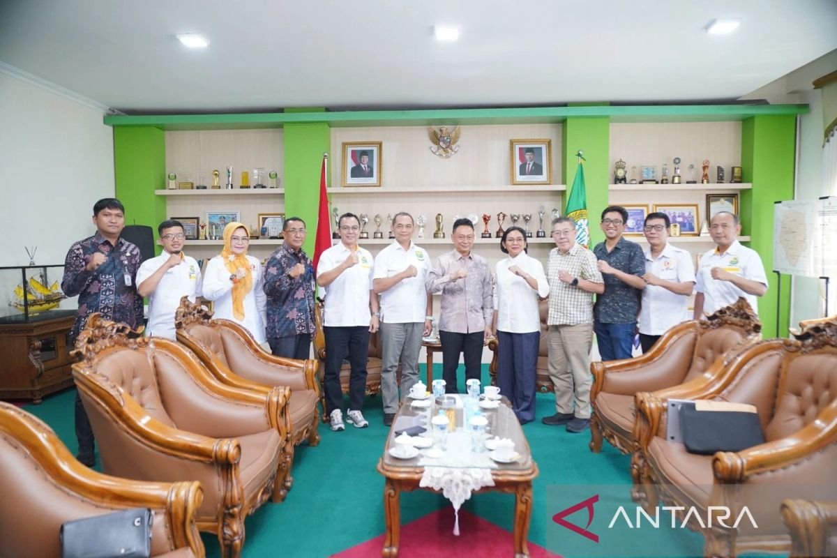 Wali Daerah Perkotaan Pontianak menggalang turnamen bulu tangkis dunia ke daerahnya