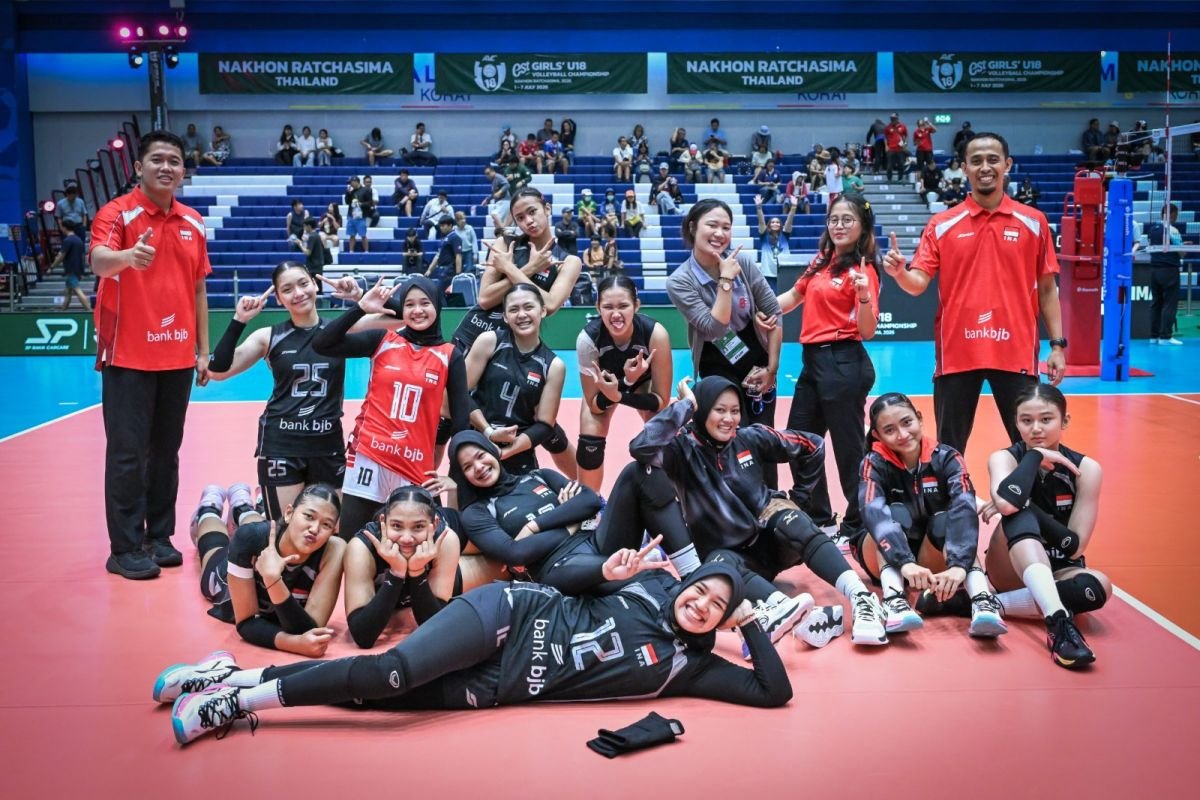 Timnas voli putri U18 Negara Nusantara melaju ke perempat final
