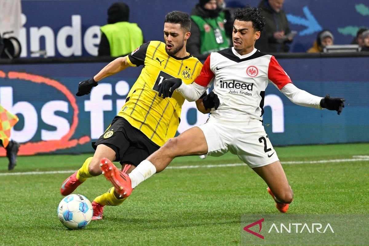 Bayern Muenchen datangkan Nathaniel Brown dari Eintrach Frankfurt