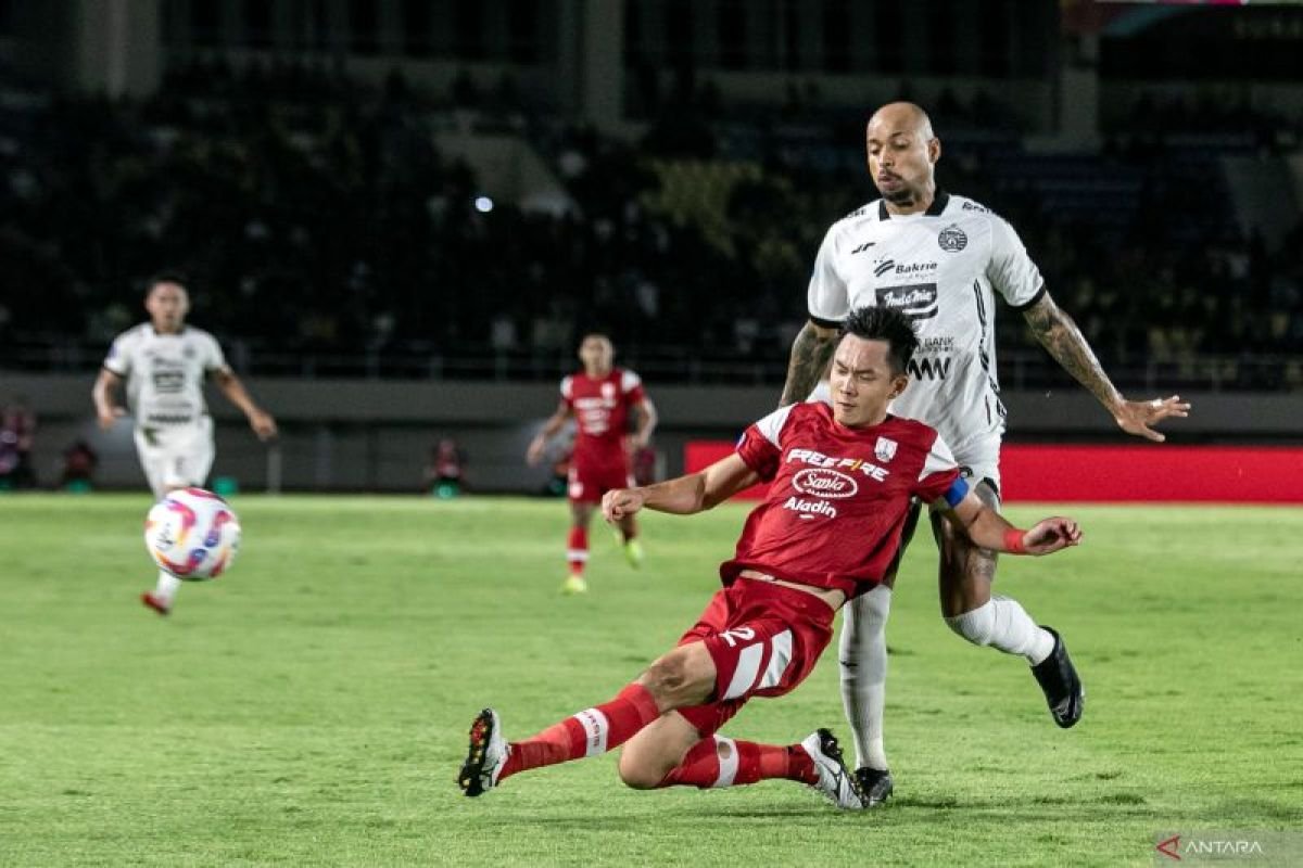 Persita Tangerang perkuat lini berada pada dengan kedatangan Sutanto Tan