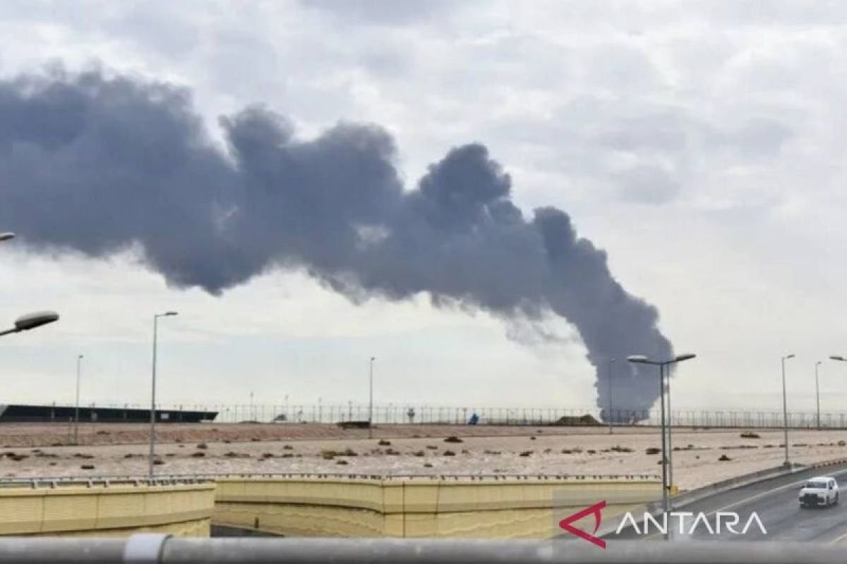Kuwait sebut serangan Iran ke sarana listrik juga air picu kebakaran