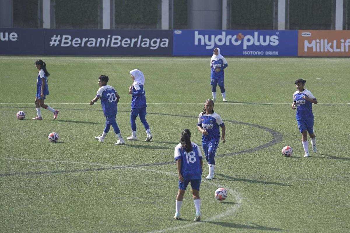16 tim sepak bola putri tanah air bersaing pada Soccer League All-Stars