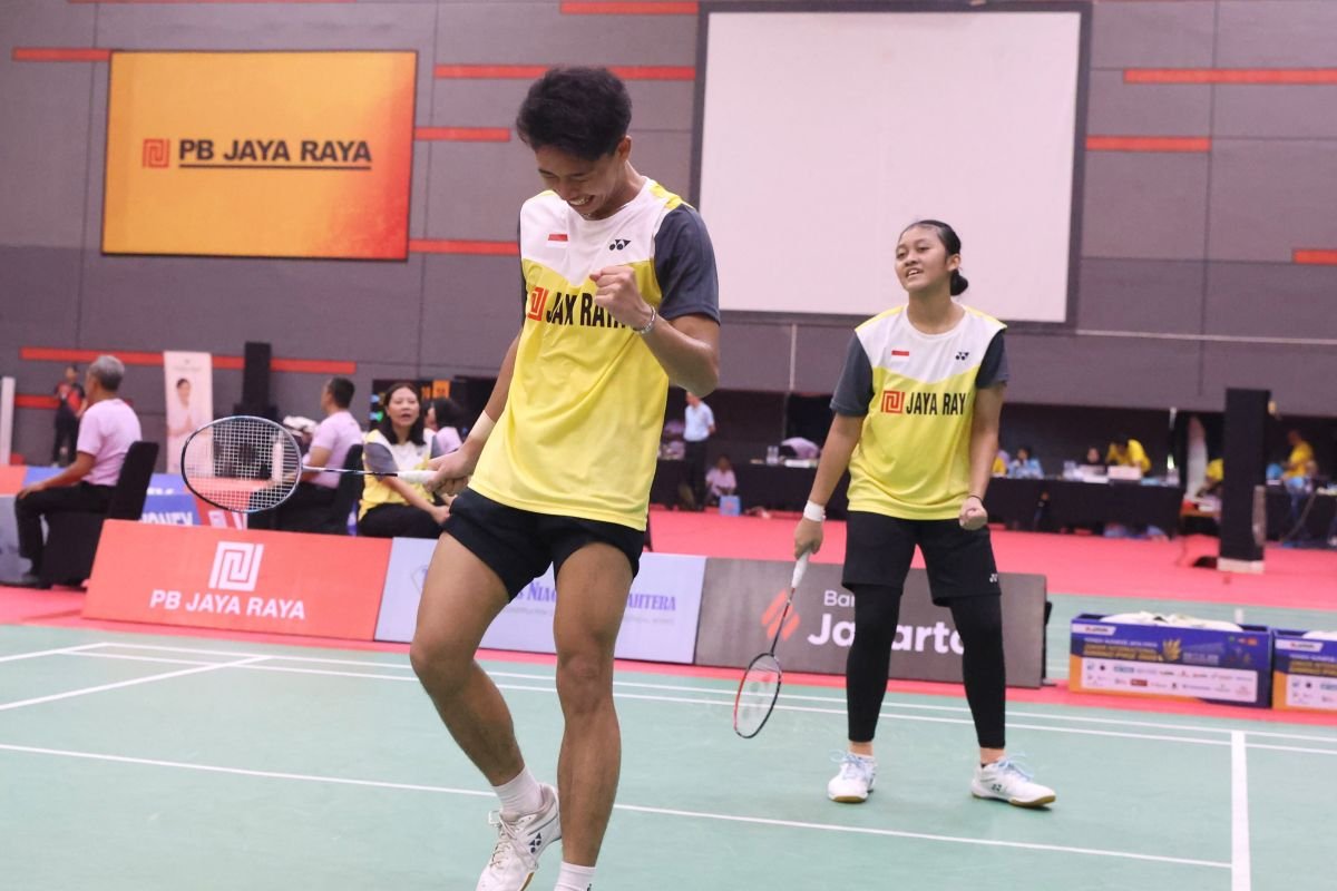 Zilazik/Afizzah juara ganda campuran U-17